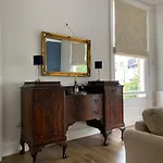 No. 1 Grosvenor Crescent, First Floor Apartment