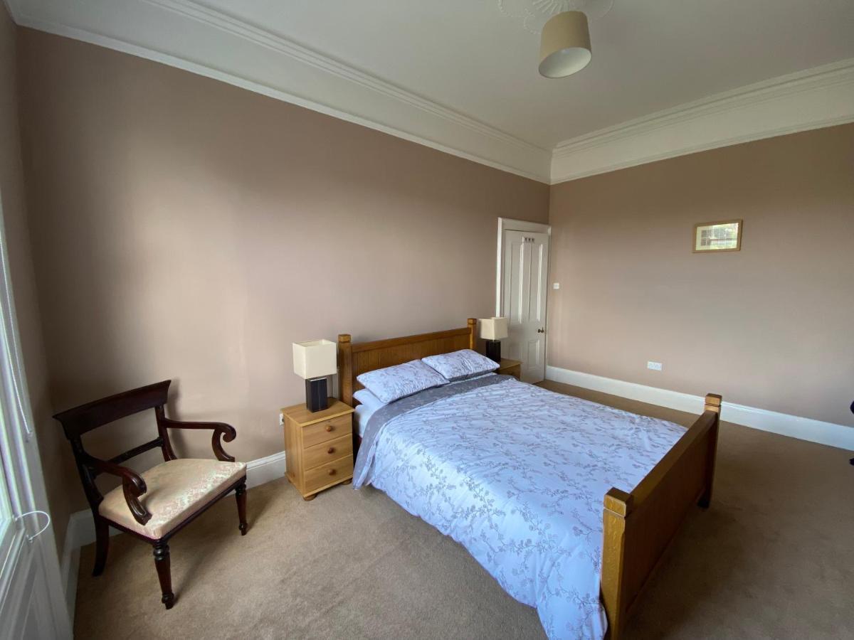 No. 1 Grosvenor Crescent, First Floor * Scarborough